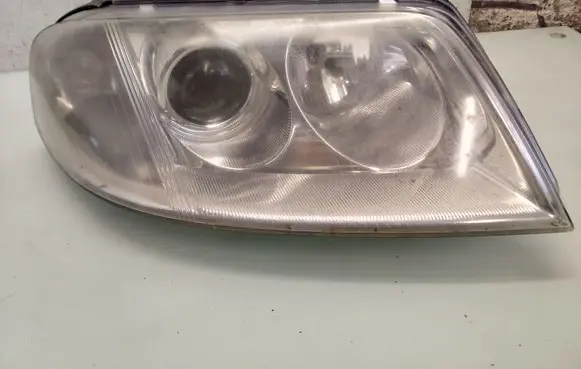 Volkswagen PASSAT B5.5 Headlight/headlamp 