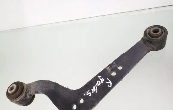 Toyota RAV 4 (XA40) Rear control arm