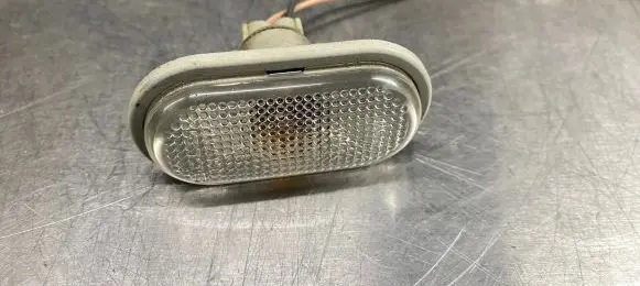 Renault Kangoo I Front fender indicator light 7700847333