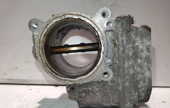 Audi A5 Sportback 8TA Throttle valve 4E0145950F
