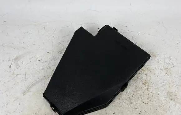 Toyota Mirai II Fuse box cover 82662-62070