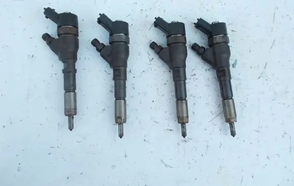 Peugeot 206 Fuel injectors set 