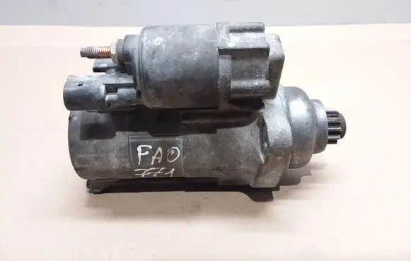 Volkswagen Caddy Starter motor 02Z911023H