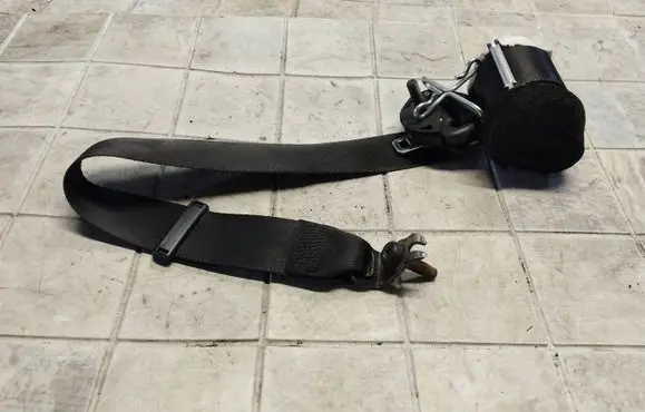 Ford S-MAX Rear seatbelt 611B69G