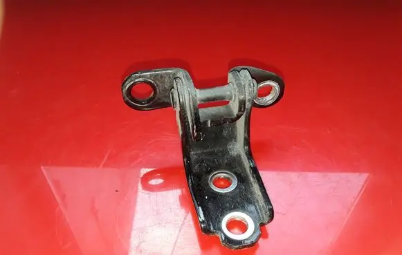 Honda Accord Rear door lower hinge NOCODE