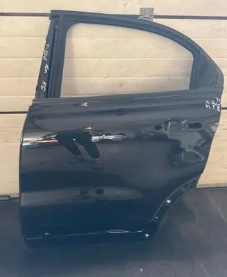 Fiat 500X Rear door