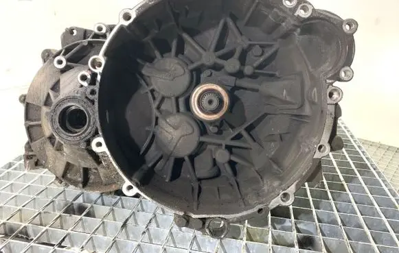 Volvo S60 Manual 5 speed gearbox 1023746