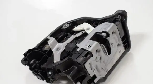 BMW X1 F48 F49 Front door lock 7281936