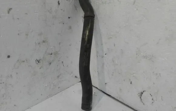 Audi A8 S8 D3 4E Engine coolant pipe/hose 4E0203533