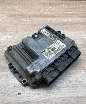 Peugeot 206 Engine control unit/module ECU 9647158080 EDC16C382