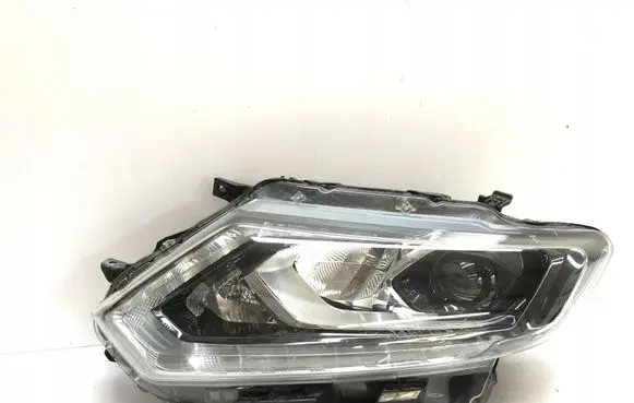 Nissan X-Trail T32 Headlight/headlamp L1222X