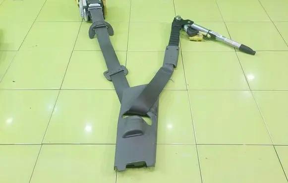 Honda Civic Front seatbelt NAPINACZEM BEZPIECZENSTWA