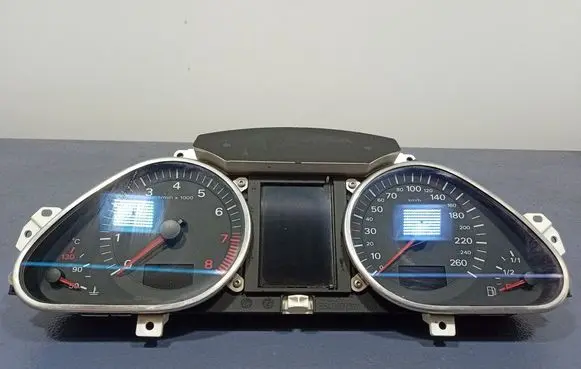 Audi A6 S6 C6 4F Speedometer (instrument cluster) 4F0920900M