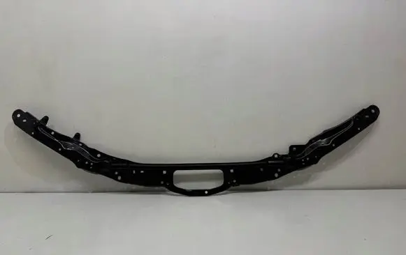 Front wheel arch liner splash guards