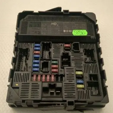 Nissan Navara Central body control module 284B74J2B 284B74JW2