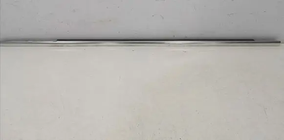 Front door glass trim molding