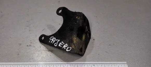 Mitsubishi Pajero Engine mounting bracket