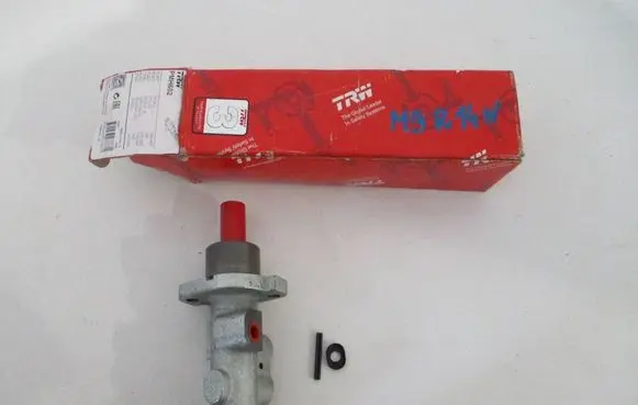 Peugeot 306 Master brake cylinder PMH602