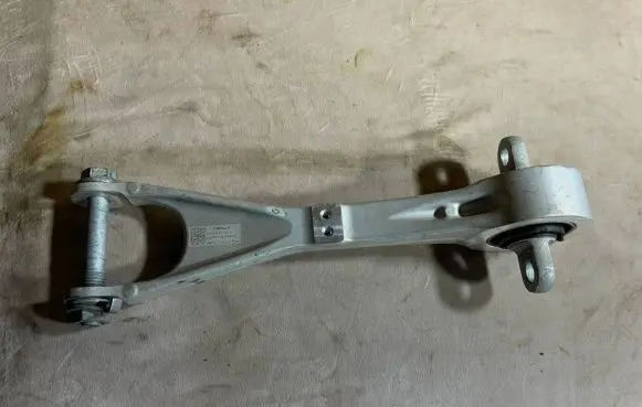 Tesla Model S Rear upper control arm/wishbone 142042100D