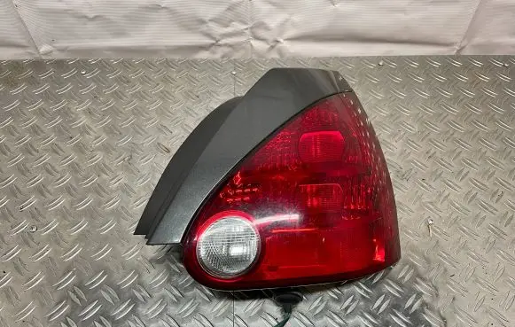 Nissan Maxima A34 Rear/tail lights 949600