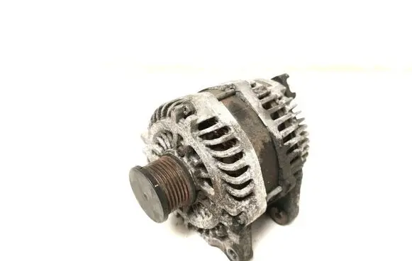 Opel Vivaro Generator/alternator 231006729R