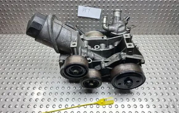 Honda CR-V Oil filter mounting bracket S26405635