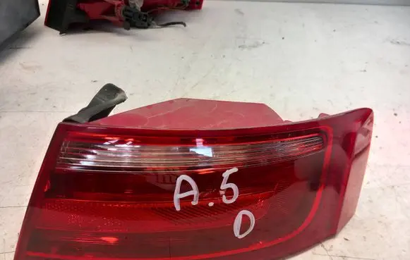 Audi A5 8T 8F Rear/tail lights 8T0945096 12008