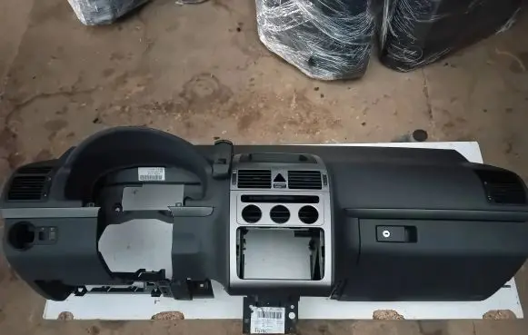 Volkswagen Touran I Dashboard