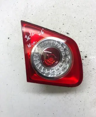 Volkswagen Jetta V Tailgate rear/tail lights 1K5945093