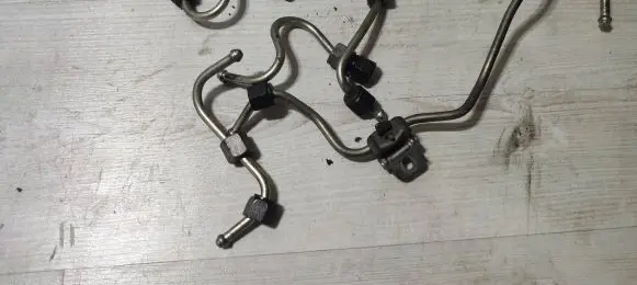 Ford Mondeo MK V Fuel injector supply line/pipe 