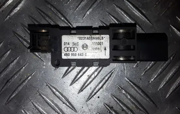 Audi A6 S6 C5 4B Airbag deployment crash/impact sensor 4B0959643C