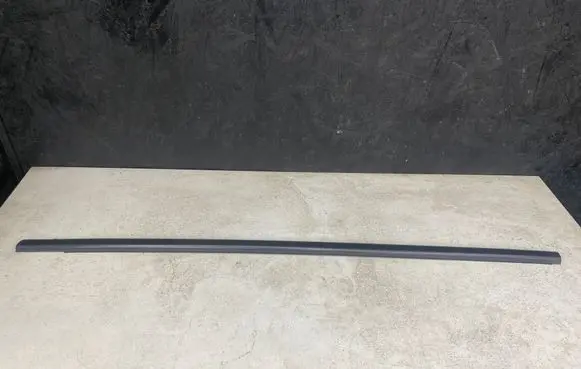 Honda Civic Front door glass trim molding