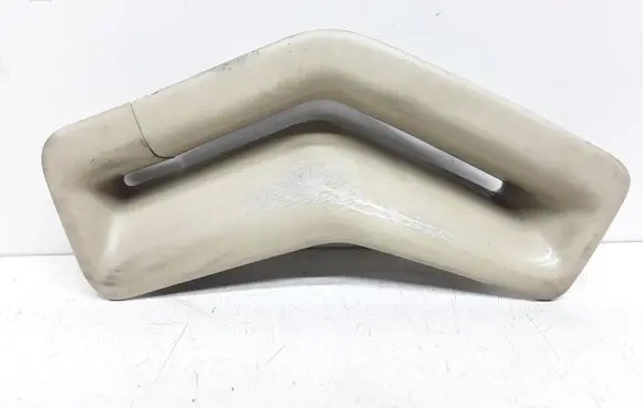 Volvo V70 Seat belt trim 