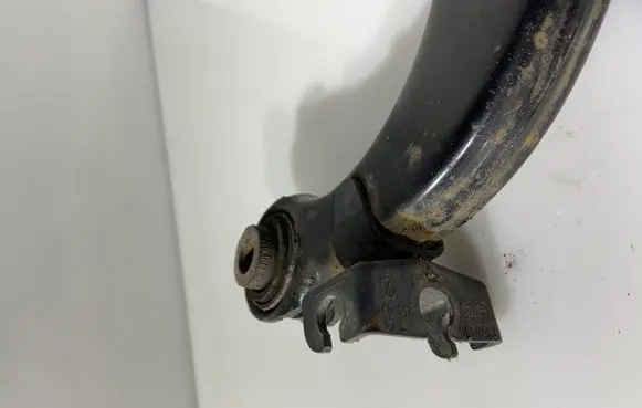 Volkswagen PASSAT B7 Rear upper control arm/wishbone 5Q0505351B