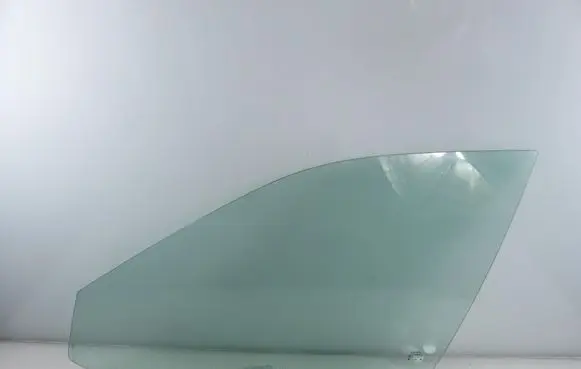 Seat Leon (1M) Front door window glass four-door 