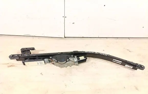 Chrysler Pacifica Sliding door motor 68225094AE 28546477 5926743AH