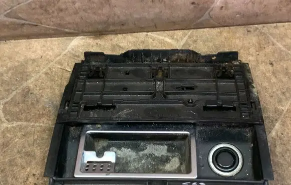 Mercedes-Benz CLS C218 X218 Car ashtray A2186800850