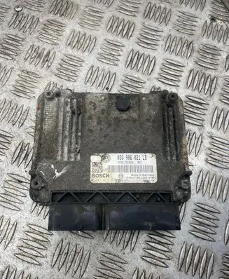 Skoda Octavia Mk2 (1Z) Engine control unit/module 03G906021LB 0281013238 1039S17180