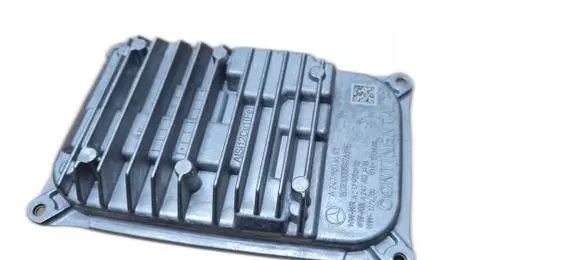 Mercedes-Benz B W247 Voltage converter/converter module 