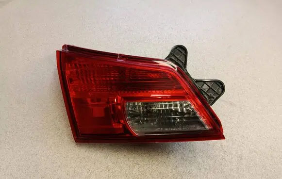 Subaru Outback Tailgate rear/tail lights 13220072