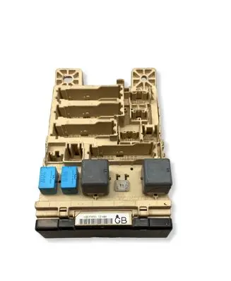 Toyota Avensis T250 Fuse module PPT20GF10