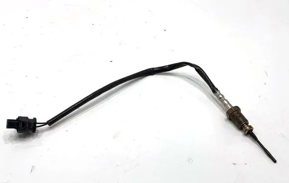 BMW 5 G30 G31 G38 Exhaust gas temperature sensor 8596276