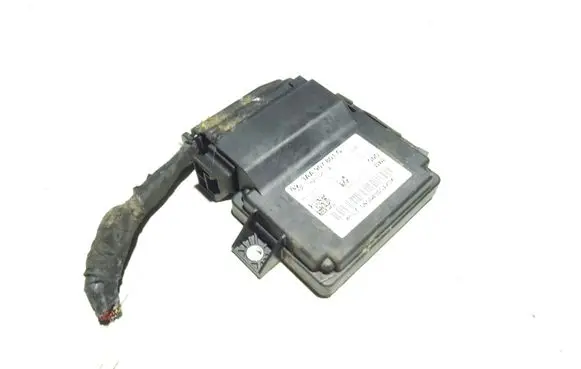Volkswagen PASSAT B7 Hand brake control module 3AA907801G