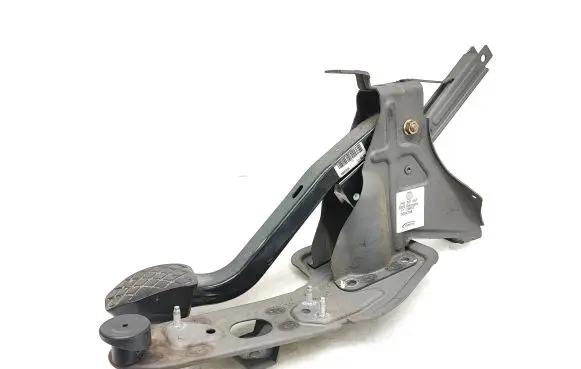 Volkswagen Multivan T5 Brake pedal 7H1721143 7H1721057