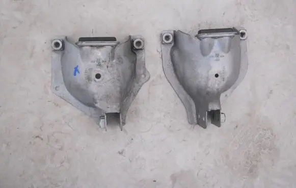 Audi A6 S6 C7 4G Engine mounting bracket 4G0399060F