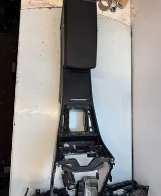 Volkswagen PASSAT B7 Armrest 31133