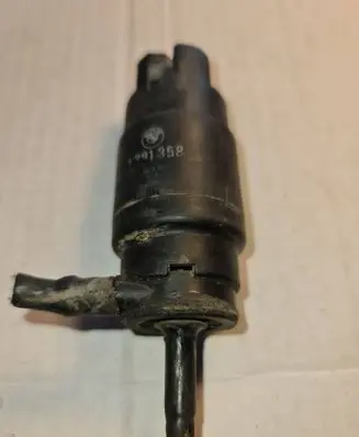 BMW 5 E34 Windscreen/windshield washer pump 1391358