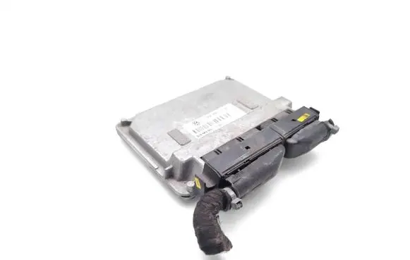 Volkswagen Golf IV Engine control unit/module 06A906033M 5WP40037
