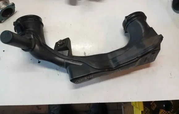 Volvo V40 Intercooler hose/pipe 31370135 D23NA