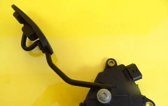 Nissan Note (E11) Accelerator throttle pedal 18002AX605